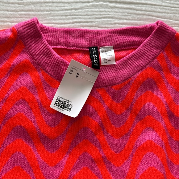 LAST CHANCE H&M bright pink & orange wavy jacquard sweater NEW - Picture 5 of 6
